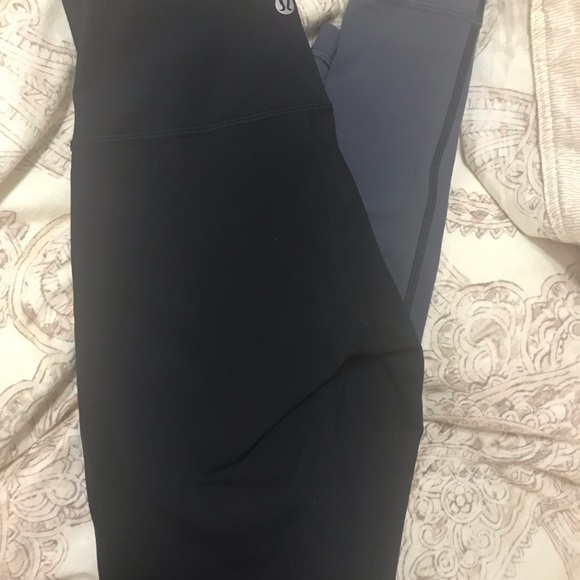 SOLD😍Lululemon high rise wunder under black - Picture 4 of 4
